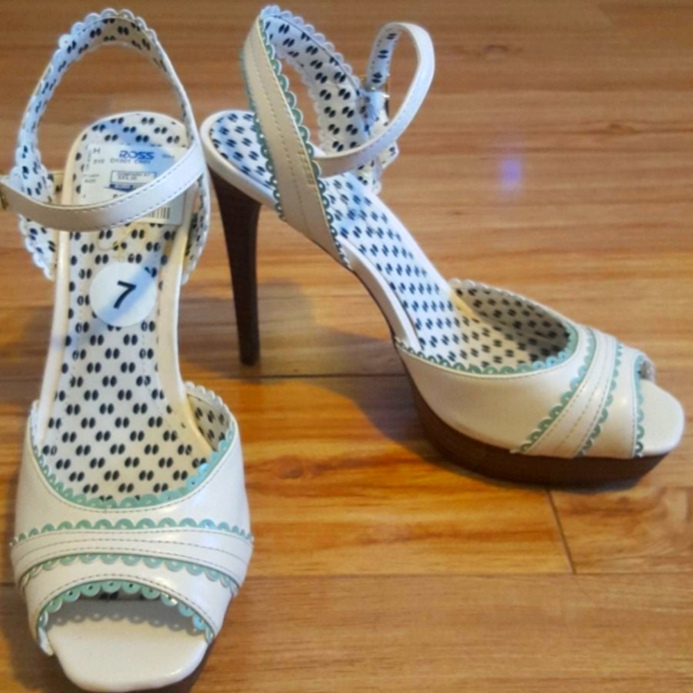 Jessica Simpson Heels